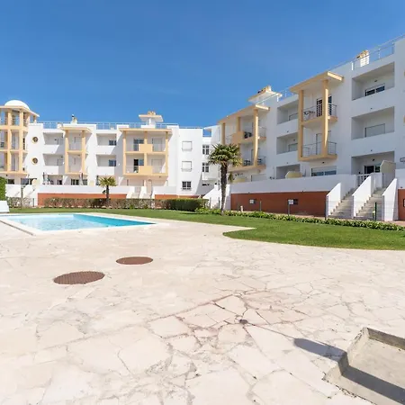 Apartment T3 Alto Da House