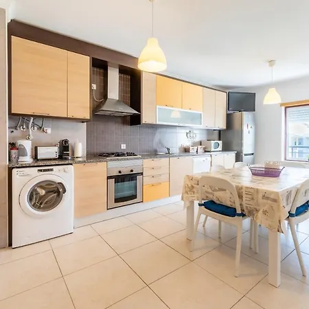 Apartment T3 Alto Da House *
